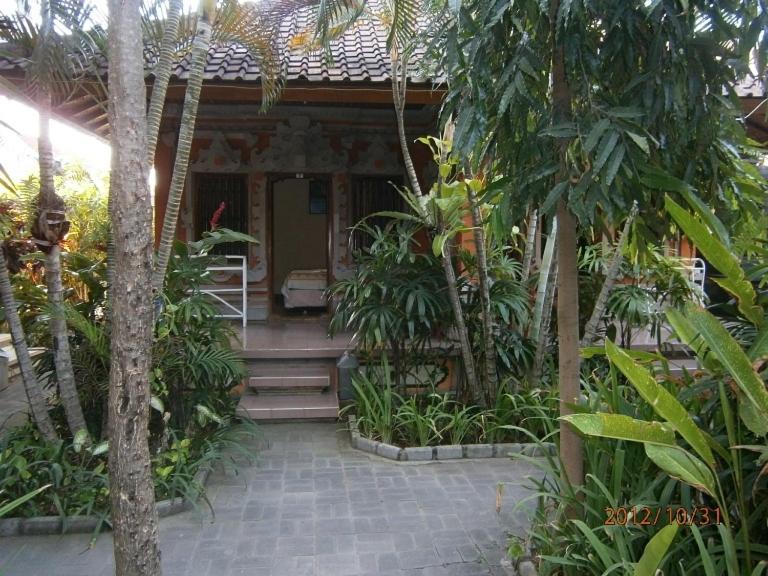 Adus Beach Inn Legian Exterior foto